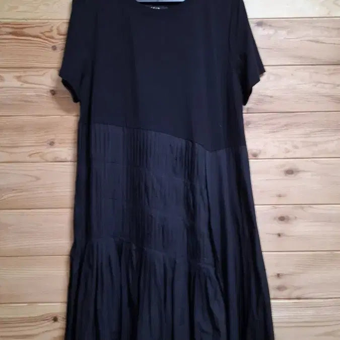 [BUNJANG] GGPX Pleated Color-Block Long Dress / GGPX 플리츠 배색 롱원피스
