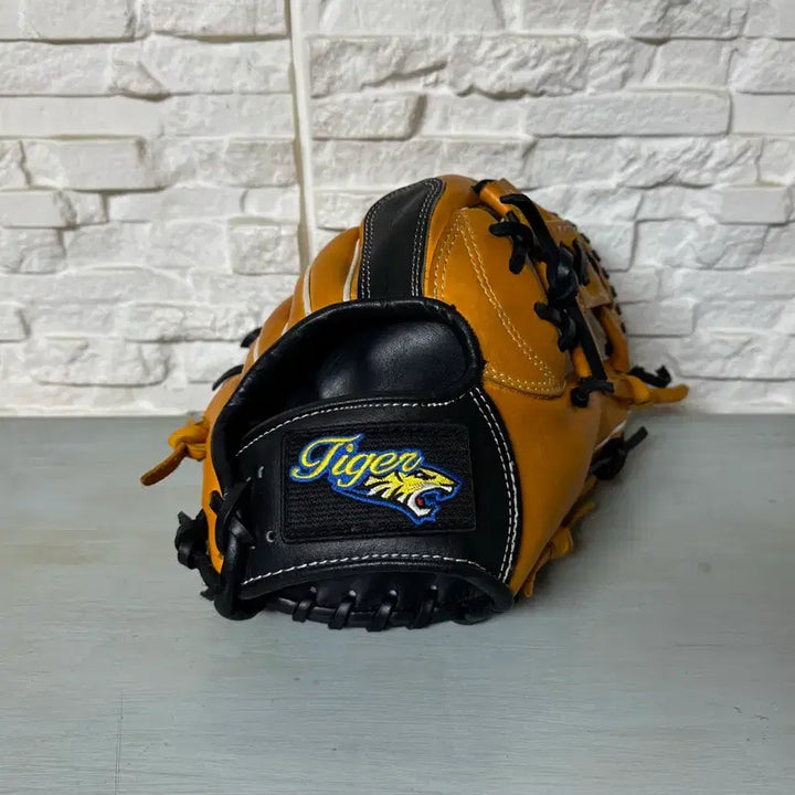 [BUNJANG] Tiger Pro Infield Baseball Glove 11.75 inch / 타이거 프로 내야 11.75인치 야구 글러브