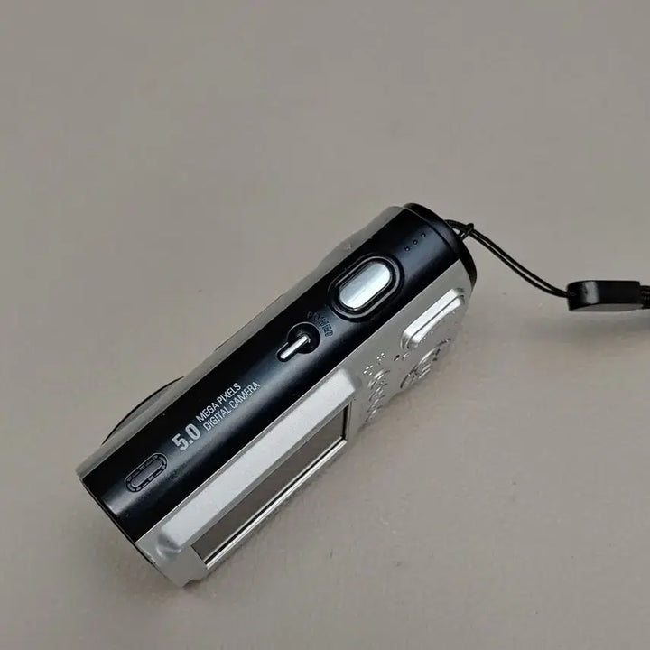 [BUNJANG] Samsung Kenox D503 Camera with SD Card and Battery / 삼성 케녹스 D503 카메라 SD카드 배터리 포함