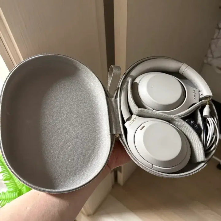 [BUNJANG] Sony WH-1000XM4 Wireless Noise Cancelling Headphones / 소니 WH-1000XM4 헤드폰