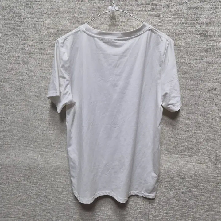 [BUNJANG] White Short Sleeve T-Shirt with Heart and Lettering Graphic / 아271 반팔 티셔츠