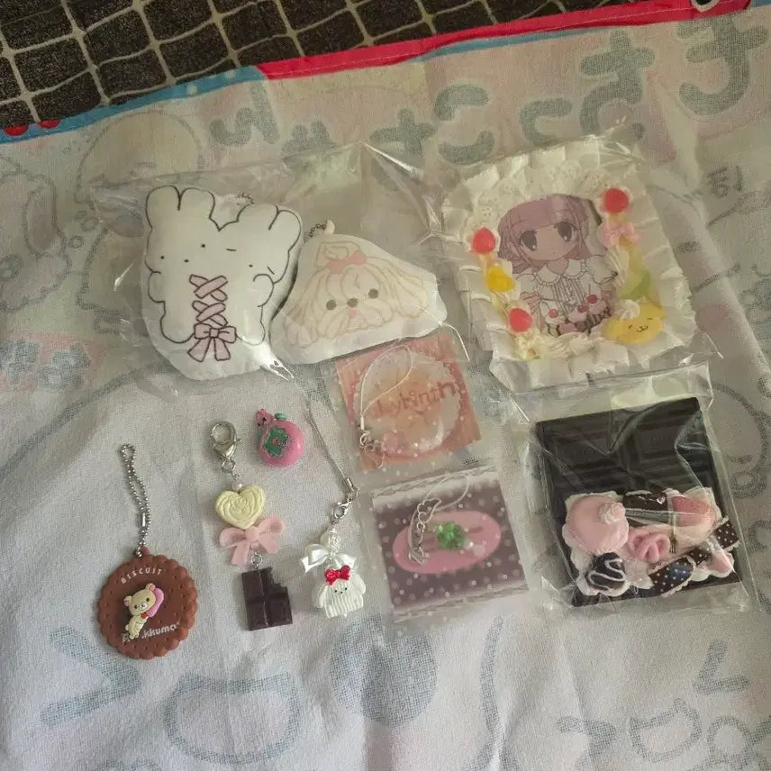 [BUNJANG] Fantasia Atelier Character Cushion Keychain, Mirror, Toploader, Marieke Bundle Set / 팬시아뜰리에 작가님들 쿠션키링,거울,탑로더 마리끄 키링 일괄