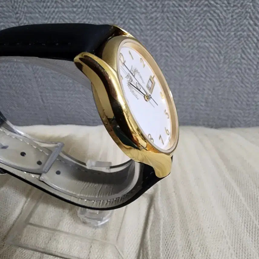 [BUNJANG] Vintage 1980s-90s Cheong Wa Dae Presidential Commemorative Watch / 80~90s 빈티지 데이데이트 청와대시계 대통령시계