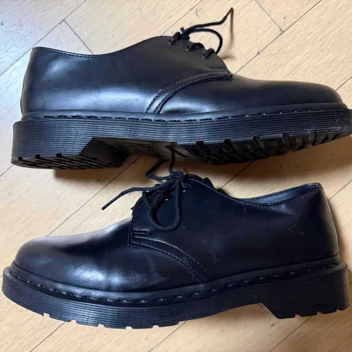 [BUNJANG] Dr. Martens 1461 3-Eye Mono Black (UK 6) / 250,255,260) 닥터마틴 1461 3홀 모노 블랙 uk6