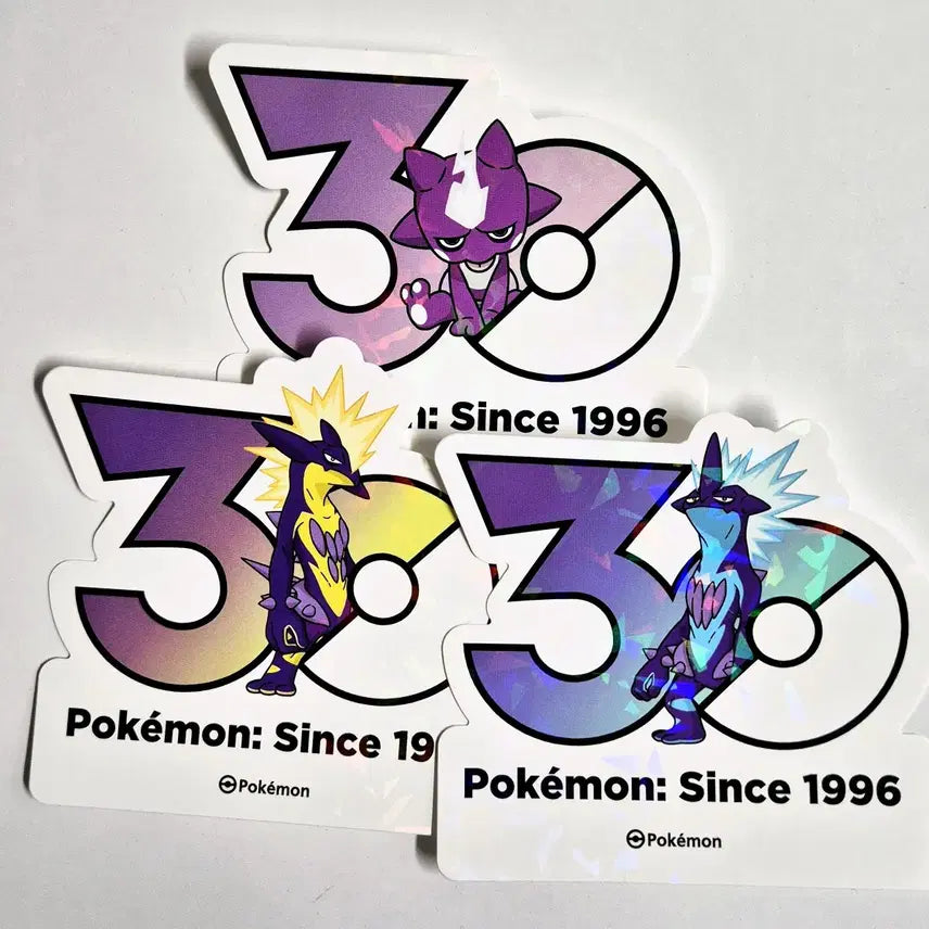 [BUNJANG] Pokemon 30th Anniversary Logo Sticker - Illumina Strider / [판매/교환] 포켓몬 30주년 로고 스티커 일레즌 스트린더