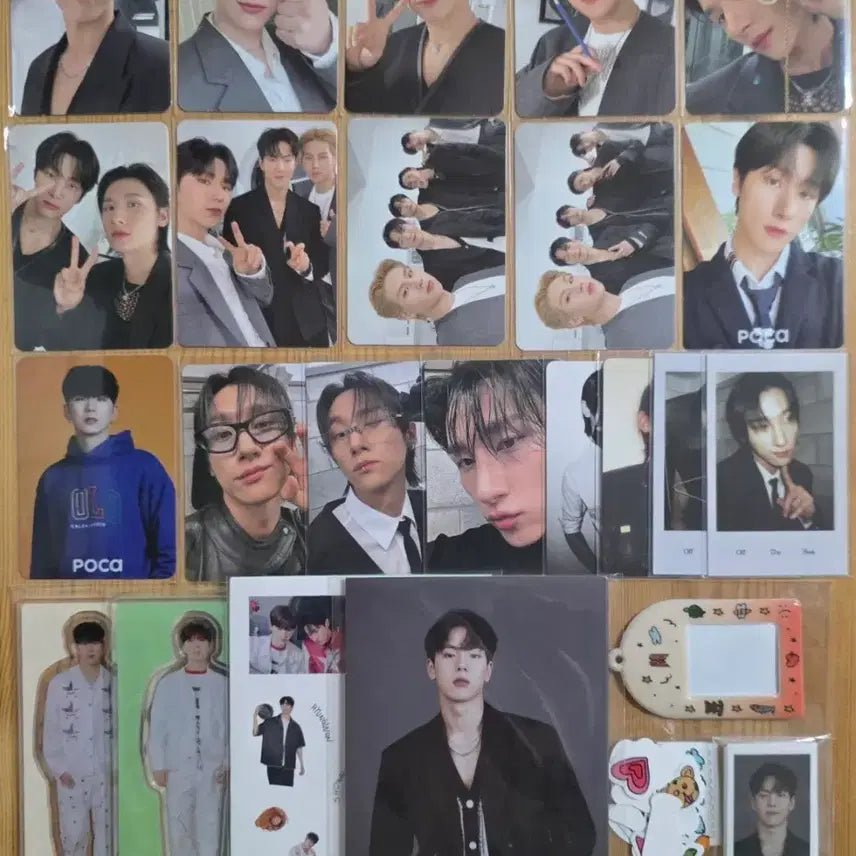 [BUNJANG] Monsta X Photocard Postcard Photo Acrylic Stand Set / 몬스타엑스 포카 포토카드 엽서 증명사진 아크릴스탠드
