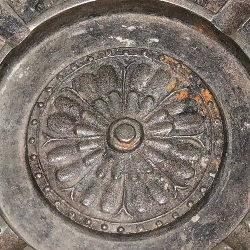 [BUNJANG] Japanese Colonial Era Bronze Mortar with Engraved National Treasure Cultural Heritage / 우리나라 국보로 지정된 문화유산이 조각된 일제강점기의 동재떨이