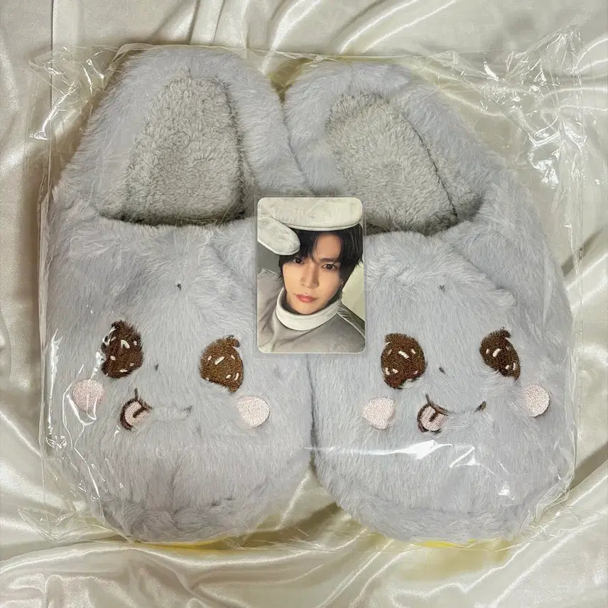 [BUNJANG] RIIZE Eunseok Room Shoes Set / RIIZE 라이즈 은석 룸 슈즈 SET