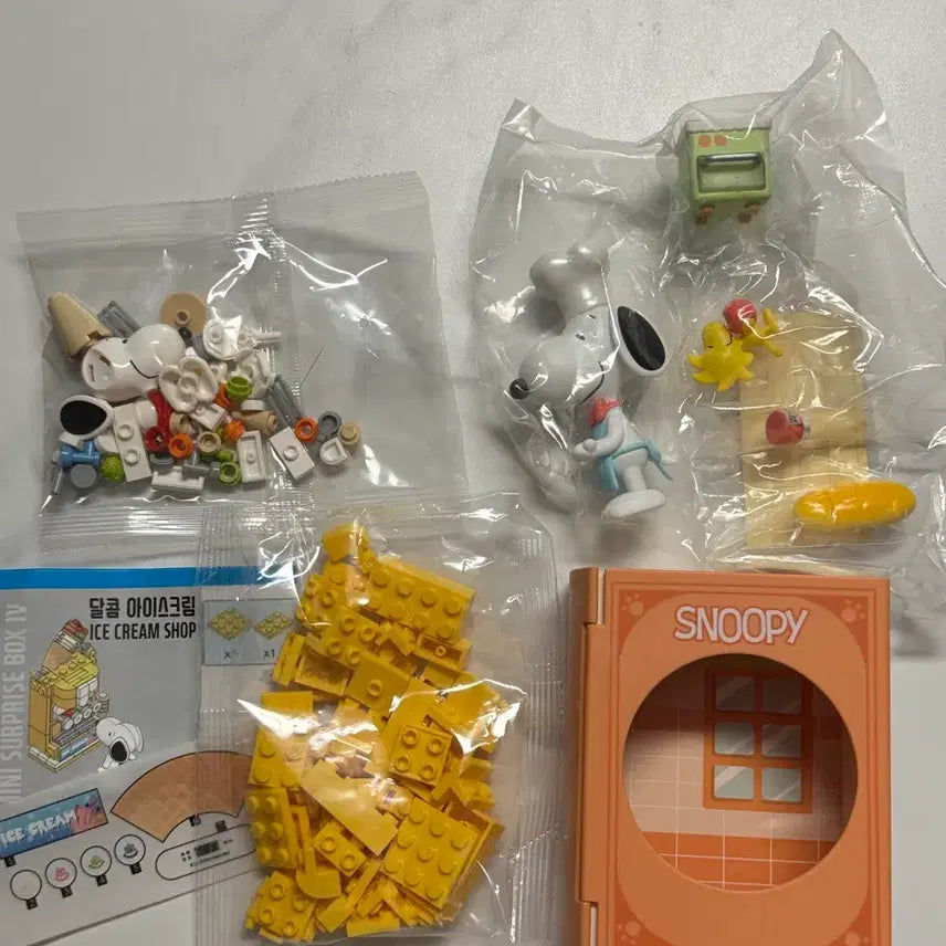 [BUNJANG] Snoopy LEGO &amp; Re-Ment Bundle Set / 스누피) 레고, 리멘트 일괄