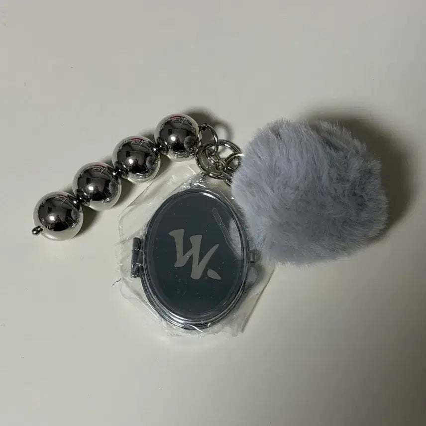 [BUNJANG] Red Velvet Chill Kill Wendy Keyring / 레드벨벳 칠킬 팝업 굿즈 키링 웬디