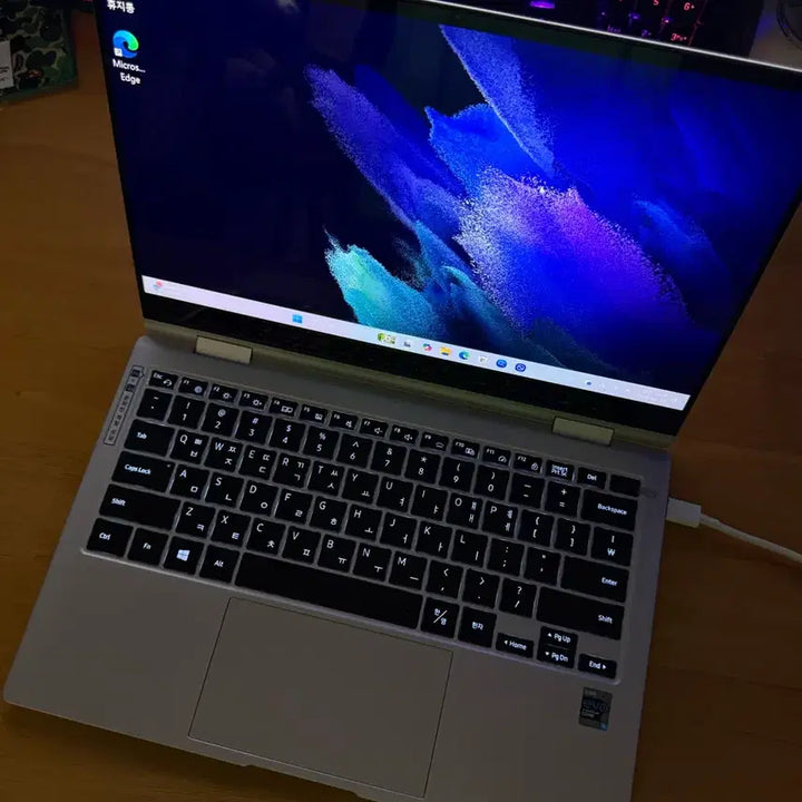 [BUNJANG] Samsung Galaxy Book Pro 360 NT930QDB-KC58S Intel Core i5 Laptop / 삼성 갤럭시북 프로360 nt930qdb-kc58s i5 8GB RAM