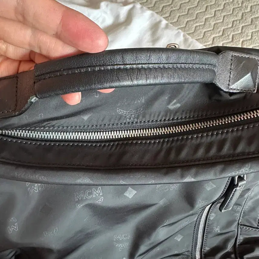 [BUNJANG] MCM Two-Way Backpack Black Leather / MCM 투웨이 백팩 블랙