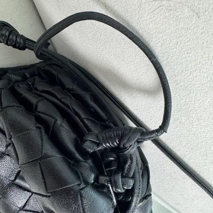 [BUNJANG] Bottega Veneta Mandu Bag Black Leather / 보테가베네타 만두백