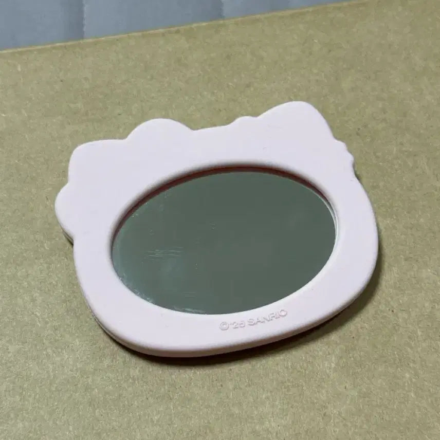 [BUNJANG] Hello Kitty Mini Hand Mirror New / 헬로키티 미니 손거울 새상품