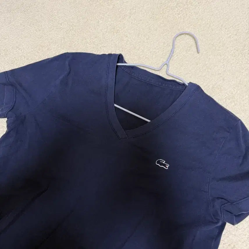 [BUNJANG] Lacoste V-Neck Short Sleeve T-Shirt Navy / 라코스테 브이넥 반팔티 네이비