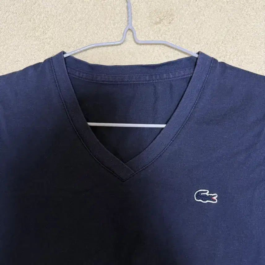 [BUNJANG] Lacoste V-Neck Short Sleeve T-Shirt Navy / 라코스테 브이넥 반팔티 네이비