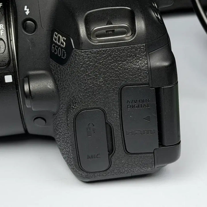 [BUNJANG] Canon EOS 650D DSLR Camera with EF-S 18-55mm IS II Lens / 캐논 EOS 650D DSLR 카메라