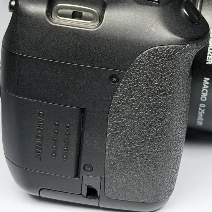 [BUNJANG] Canon EOS 650D DSLR Camera with EF-S 18-55mm IS II Lens / 캐논 EOS 650D DSLR 카메라