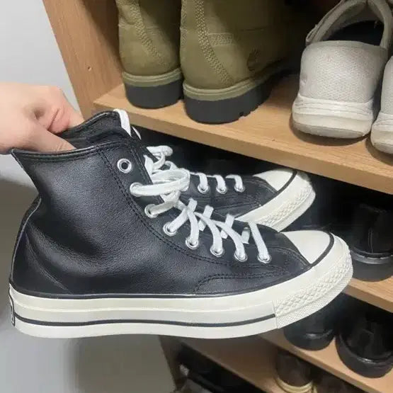 [SOLD OUT] 컨버스 척테일러 레더 하이탑 블랙