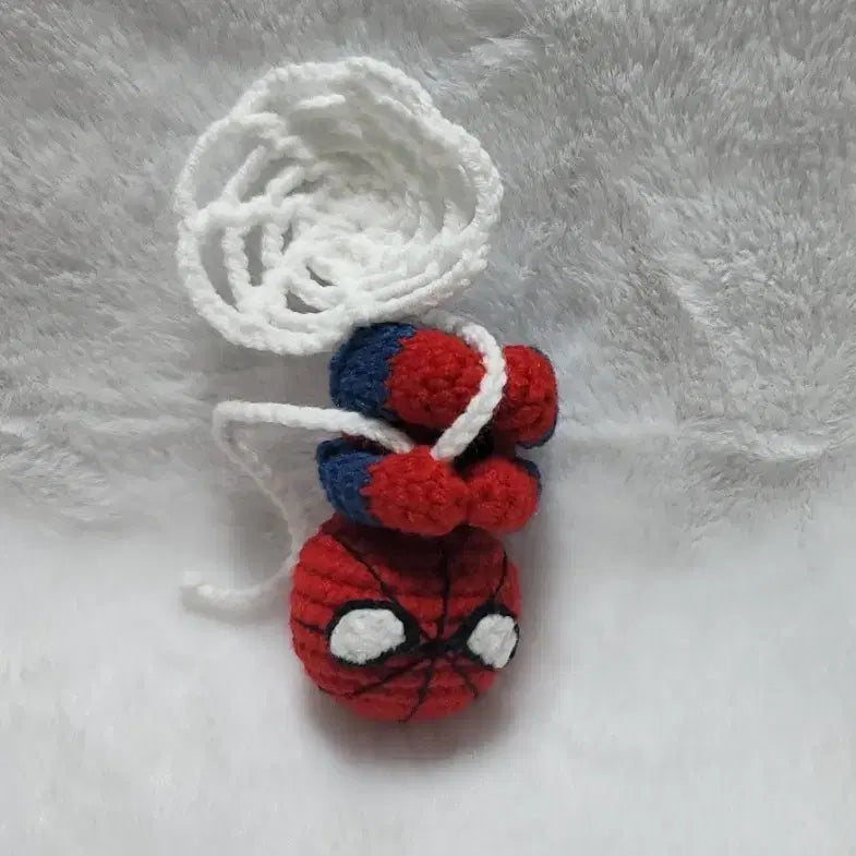 [BUNJANG] Handmade Knitted Spider-Man Keychain / 핸드메이드 뜨개 스파이더맨