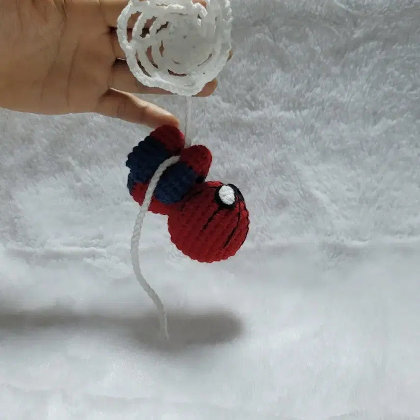 [BUNJANG] Handmade Knitted Spider-Man Keychain / 핸드메이드 뜨개 스파이더맨