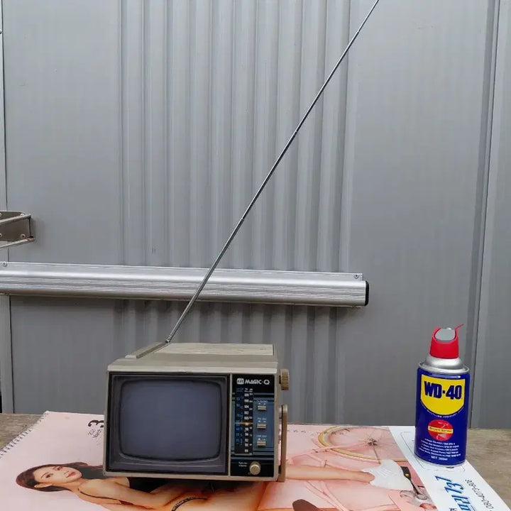 [BUNJANG] Korea Electronics 5-inch Monochrome CRT TV Radio / 한국전자/5인치 흑백fv