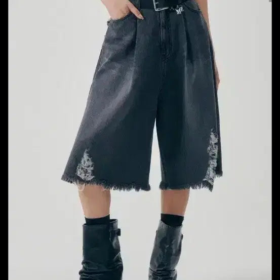 [BUNJANG] Trimingbird Denim Bermuda Shorts / 트리밍버드 데님 청바지 반바지 버뮤다 새상품