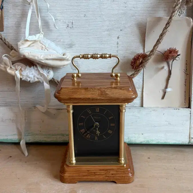 [BUNJANG] 1980s Vintage Wooden and Gold-Plated Table Clock / 1980년도 빈티지 탁상시계 원목 금장