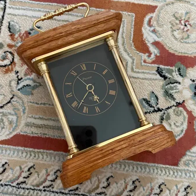 [BUNJANG] 1980s Vintage Wooden and Gold-Plated Table Clock / 1980년도 빈티지 탁상시계 원목 금장