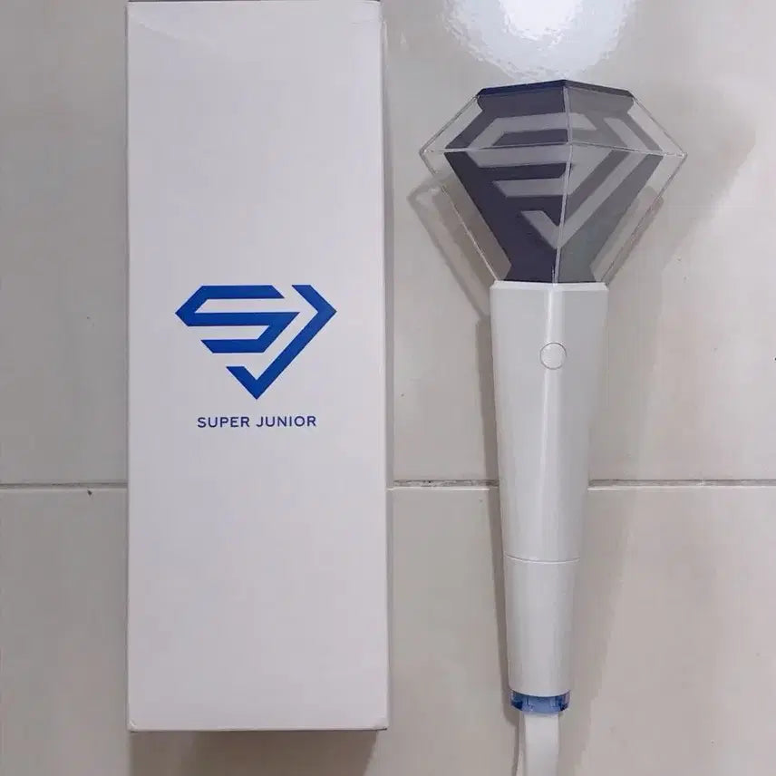 [BUNJANG] Super Junior Version 2 Lightstick / 슈퍼주니어 버전2 응원봉 판매합니다