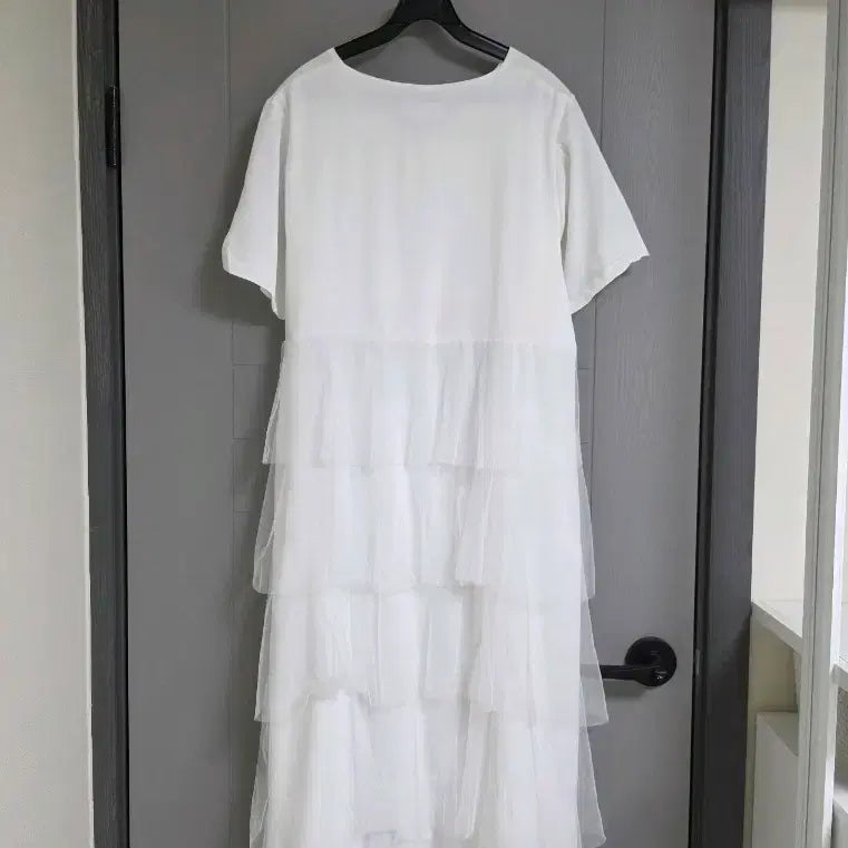 [BUNJANG] Tiered Lace Dress / 캉캉 레이스 원피스 새상품