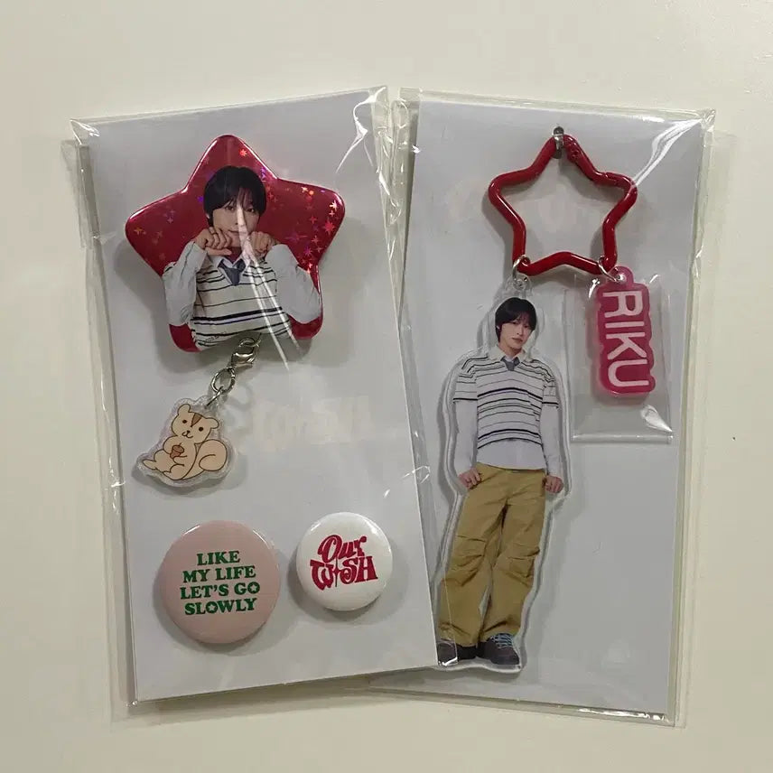 [BUNJANG] NCT WISH All That HOYA Acrylic Keyholder &amp; Badge Bundle Set / [당일발송] 엔시티 위시 일투 리쿠 아크릴 키홀더, 뱃지 일괄