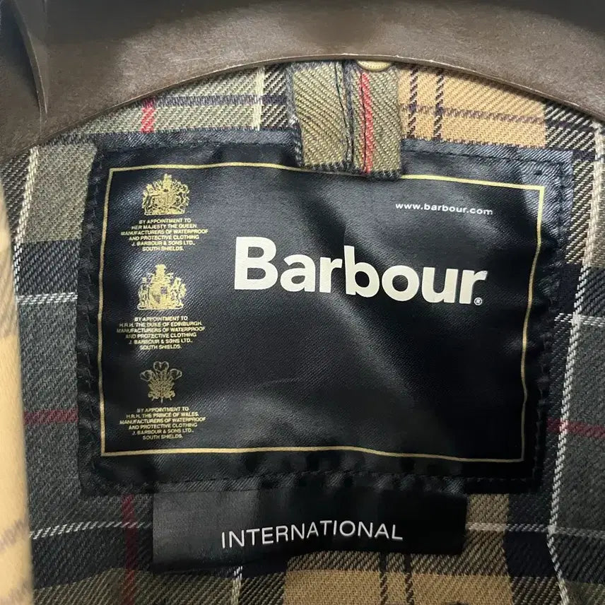 [BUNJANG] Barbour International Wax Jacket - Black / 바버 인터내셔널 자켓 블랙