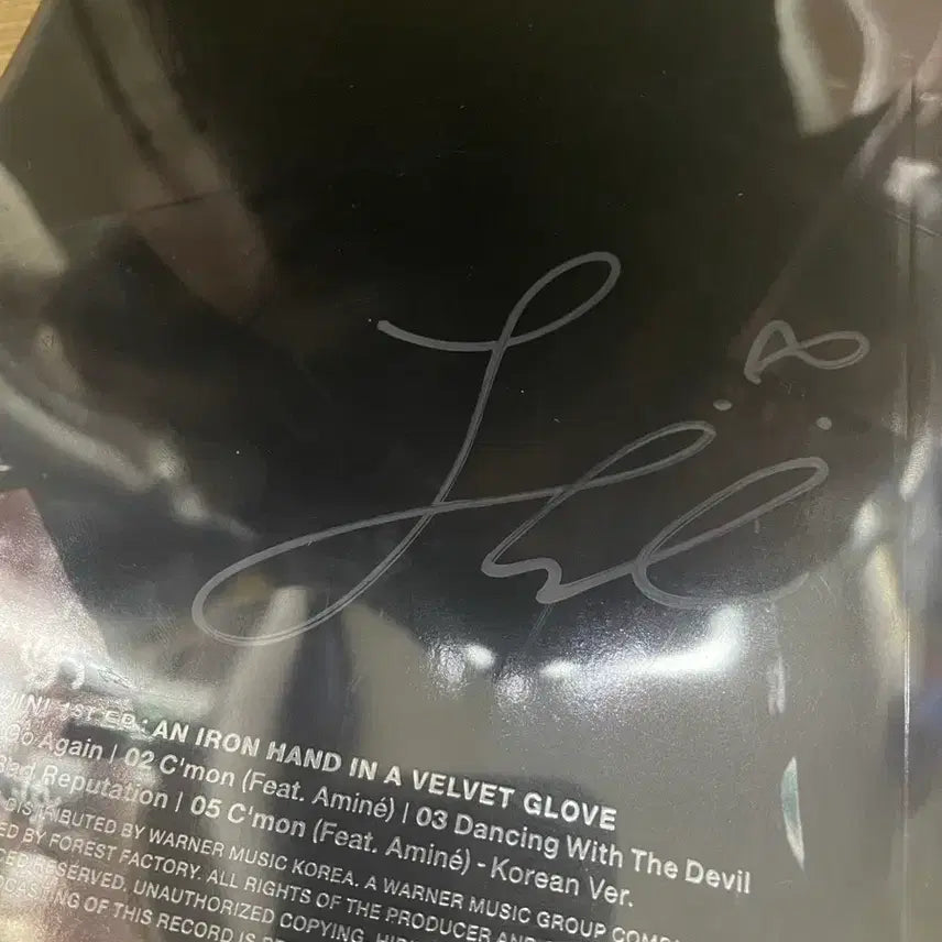 [BUNJANG] NMIXX JINI Autographed Album (Not For Sale) / 엔믹스 NMIXX 지니 JINI 친필싸인 앨범 비매