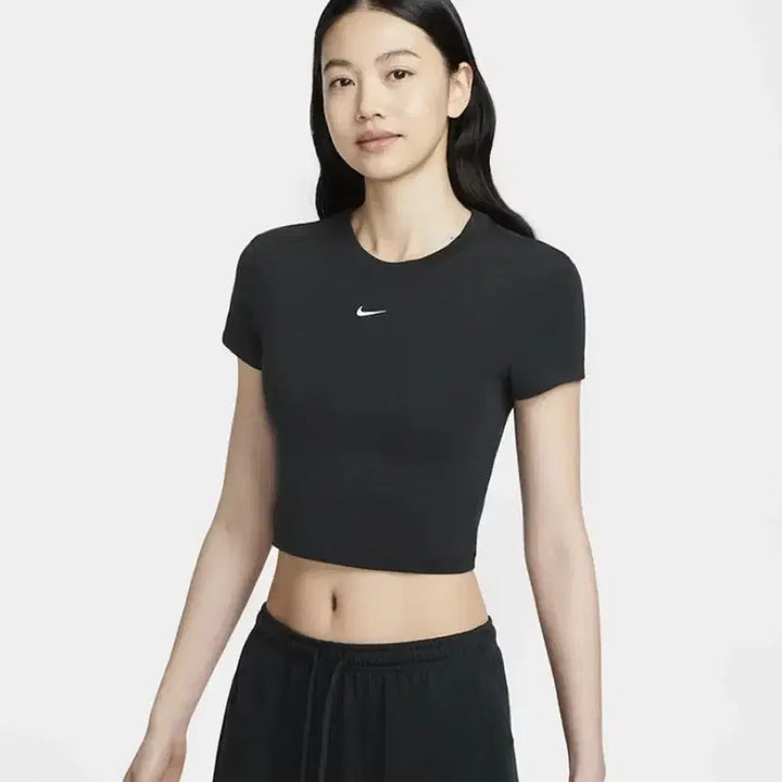 [BUNJANG] Nike Crop T-Shirt Black / 나이키 크롭 반팔