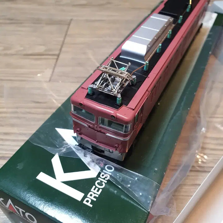 [BUNJANG] KATO HO Scale EF81 Model Train / KATO HO  철도 모형