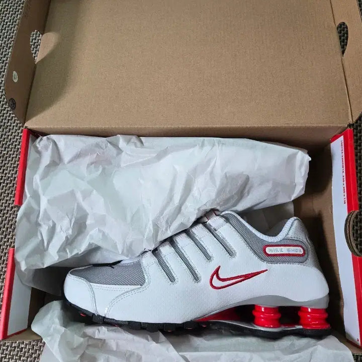 [BUNJANG] Nike Shox NZ Sneakers White/Red 255mm / 새신발// 나이키 샥스NZ  255mm