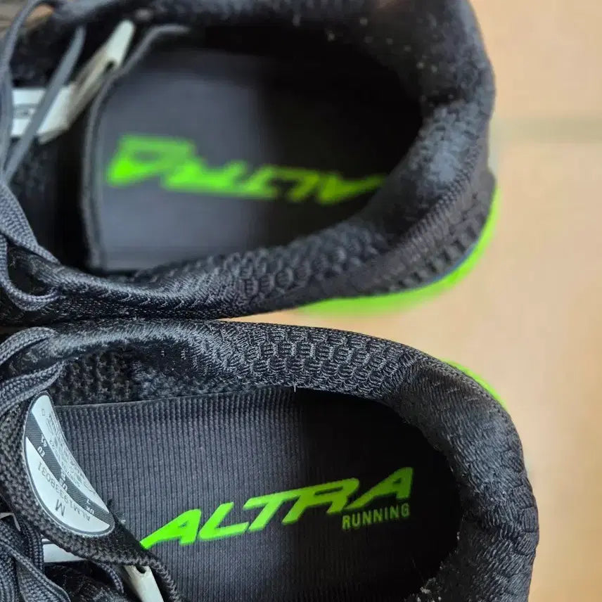 [BUNJANG] Altra Escalante Running Shoes Black/Fluorescent 260 / 알트라 에스스칼란테 검/형광 260