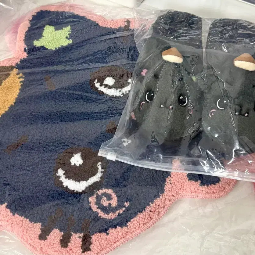 [BUNJANG] NCT WISH Ode to Love POP UP Room Shoes + Rug Set (Riku) / 엔시티위시 오드투러브 팝업 룸슈즈, 러그 세트 쿠리(리쿠)