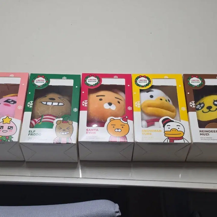 [BUNJANG] Kakao Friends Christmas Limited Edition 5-Piece Doll Set / 카카오프렌즈 크리스마스 한정판 인형 5종 세트