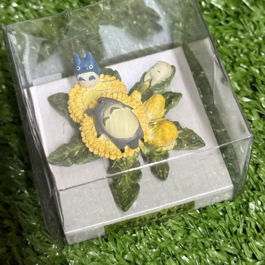[BUNJANG] My Neighbor Totoro Dandelion Diorama Figure / 토토로 민들레 디오라마