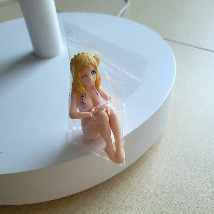 [BUNJANG] Love Live! Premium Gashapon Figure Mari (Swimsuit Version) / 러브라이브 프리미엄 가샤폰 피규어 마리 수영복버전  누들스토퍼