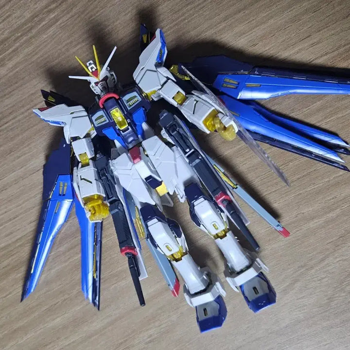 [BUNJANG] RG Strike Freedom Gundam Assembled Model Kit / [RG] 스트라이크 프리덤 건담 조립품 프라모델