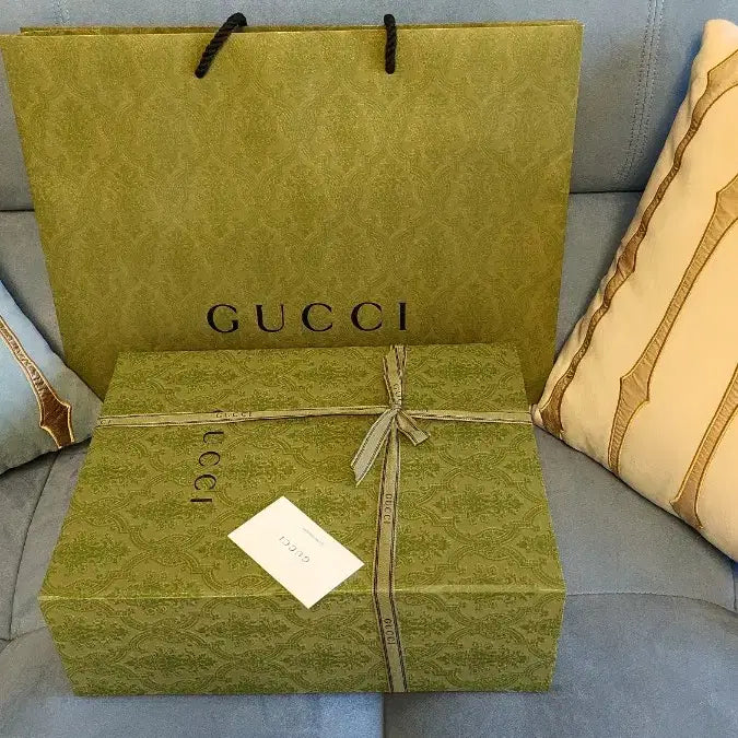 [BUNJANG] Gucci Bag Magnetic Box Set with Shopping Bag and Accessories / G10-2)구찌 가방자석박스셋트 (27*36*12)