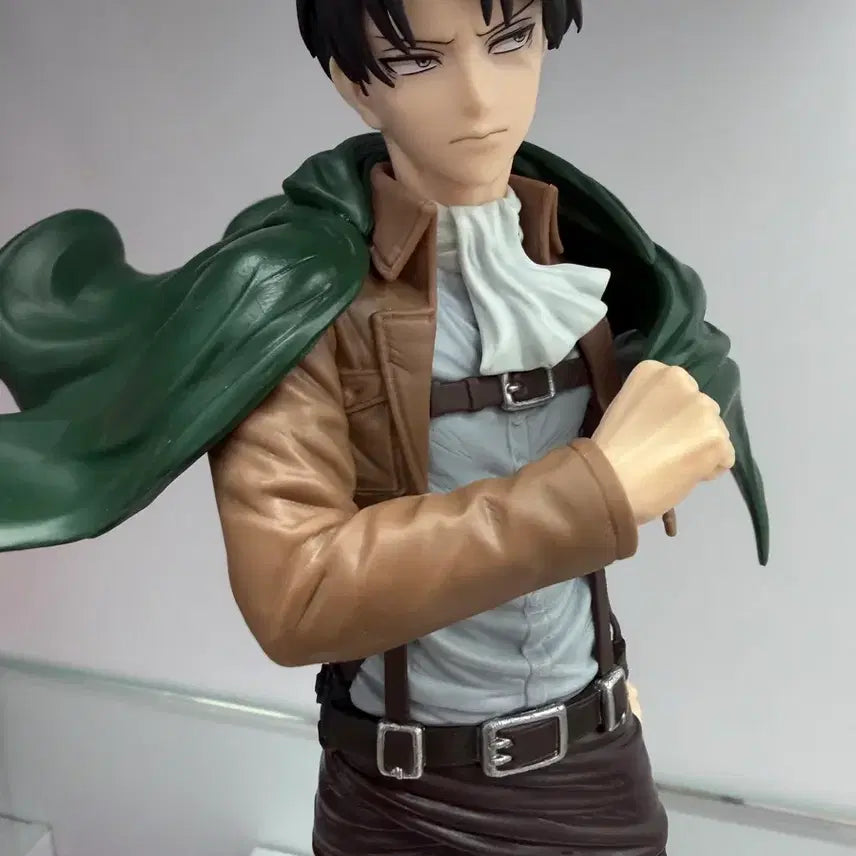 [BUNJANG] Attack on Titan Grandista Levi Figure / 진격의 거인 그란디스타 리바이 피규어 +중고