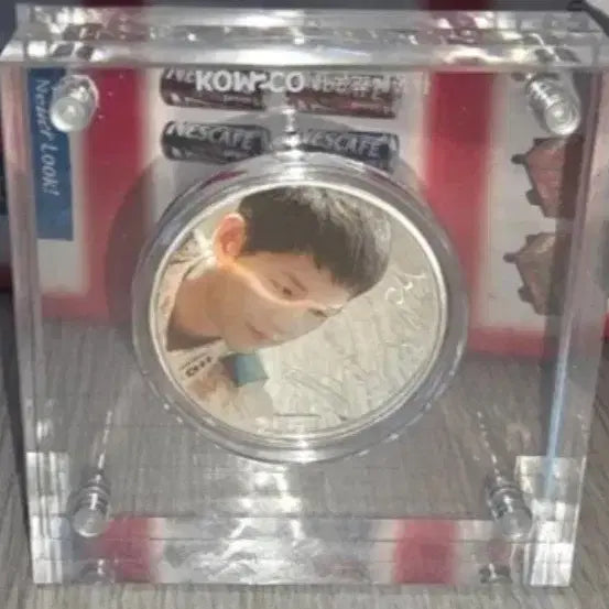 [BUNJANG] Song Joong Ki Descendants of the Sun Commemorative Silver Coin 40mm 31.1g / 송중기 태양의 후예 기념 은화 40mm 31.1g