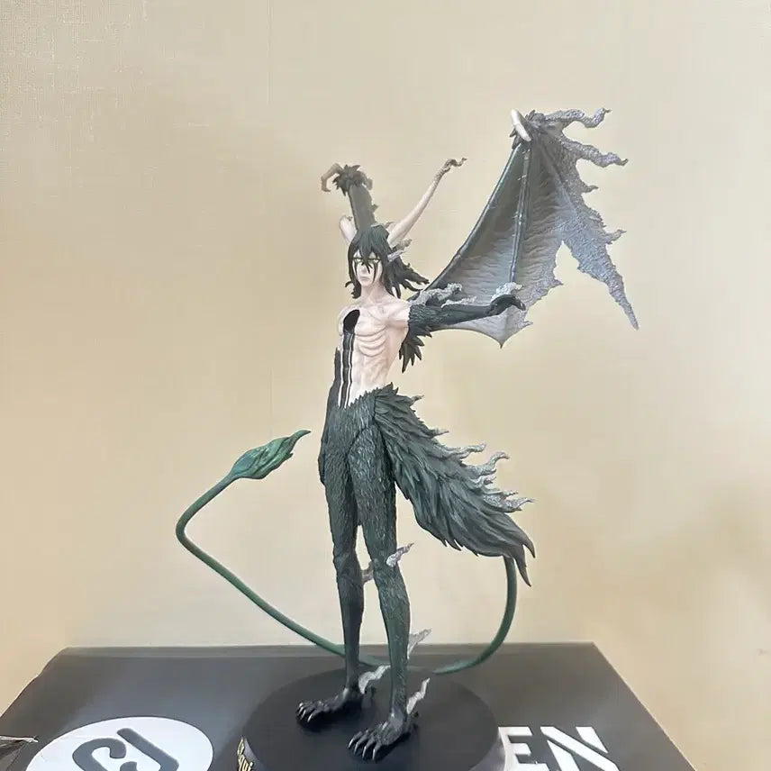 [BUNJANG] Eleven Studio Bleach Ulquiorra Cifer Resin Figure / Eleven studio 블리치 우르키오라 시퍼 레진피규어