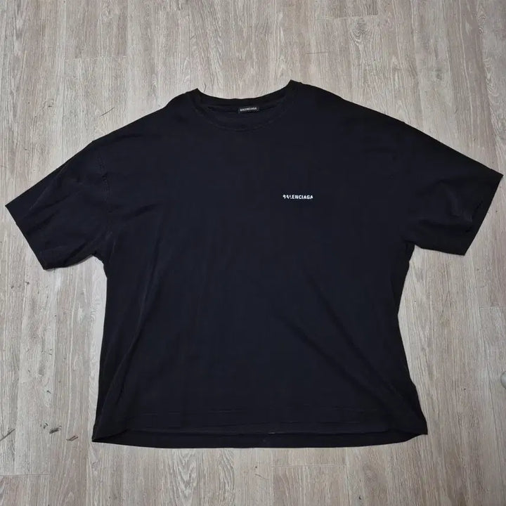 [BUNJANG] Balenciaga DEFILE Lettering Short Sleeve T-Shirt XL / 발렌시아가 DEFILE 레터링 반팔티셔츠 XL(105)