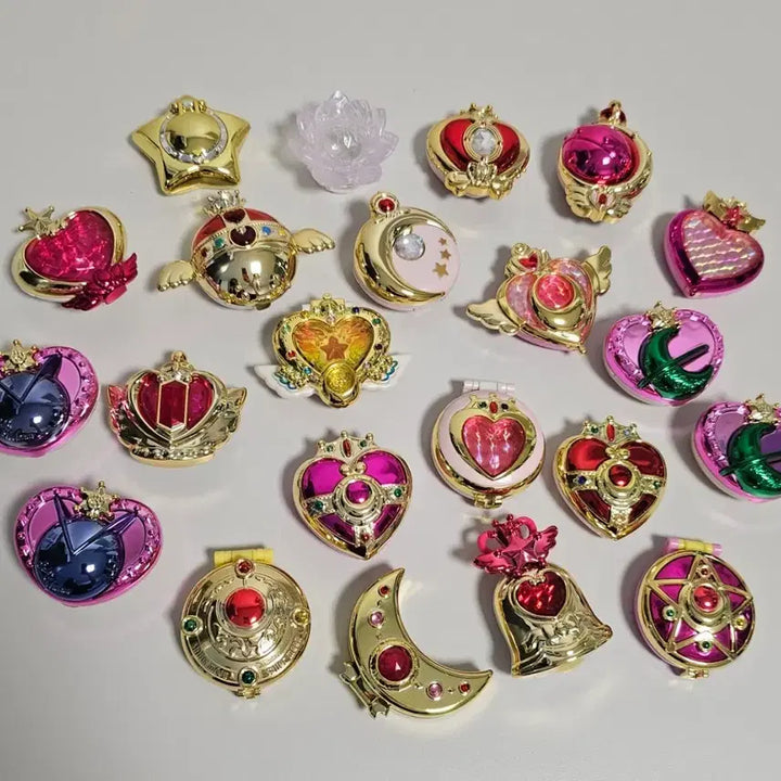 [BUNJANG] Sailor Moon Transformation Compact Mirror Gachapon Set (22 pcs) / 세일러문 변신 콤팩트 미러 가챠 22개 판매합니다