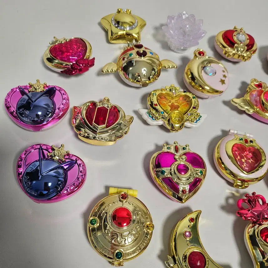 [BUNJANG] Sailor Moon Transformation Compact Mirror Gachapon Set (22 pcs) / 세일러문 변신 콤팩트 미러 가챠 22개 판매합니다